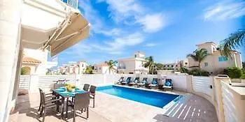 Oceanview 024 פרוטאראס